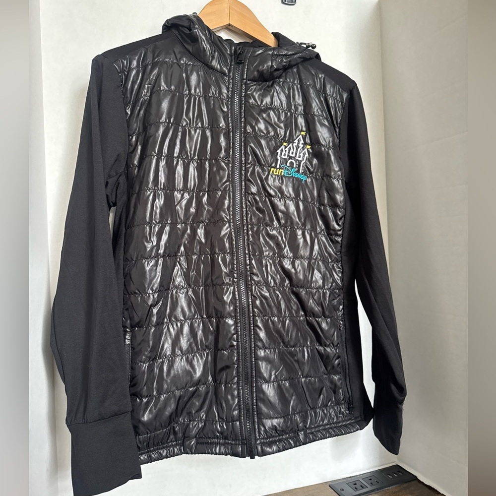 Disney Parks Run Disney Every Mile Is Magic Puffer lined running Jacket Black L